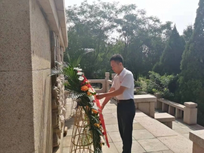 缅怀英雄先烈 传承红色精神 |德州市公路巡查中心党员开展祭扫活动