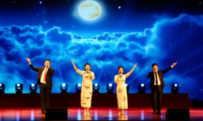 喜迎二十大 礼赞新时代 | 夏津县举行庆祝中华人民共和国成立73周年文艺晚会
