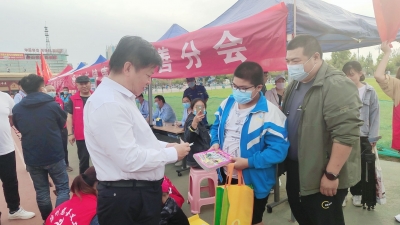 携手做慈善 传播真善美 | 我市举办“德州慈善这十年”主题展暨慈善市集活动  