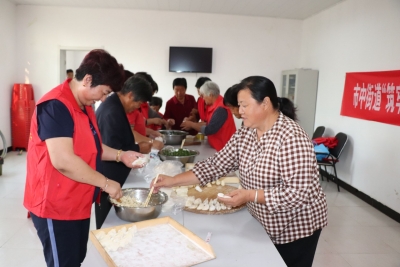 乐陵市市中街道：一碗饺子情 浓浓敬老心