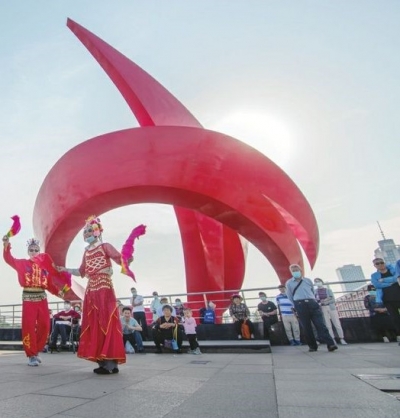 诗｜谭晓红：深秋观德州“世纪风”雕塑感怀