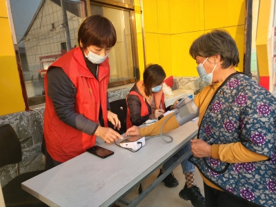 乐陵胡家街道：爱心义诊暖民心