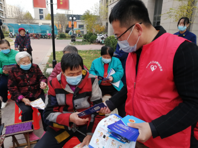 ​长河街道太阳城社区开展普法活动