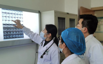 人物 | ​援渝医生秦静：让更多秀山人自由“呼吸”