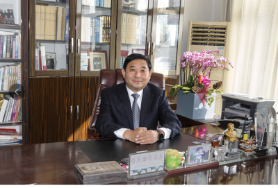 身边的榜样 诚信好人 | 乐家客食品有限公司董事长王加新：诚信立品牌 爱心献社会