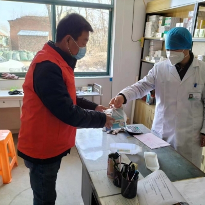 乐陵郑店镇：“代购员”为群众送药上门