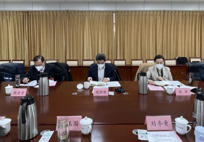 德州市委副书记苑衍刚参加政协工商联界委员讨论