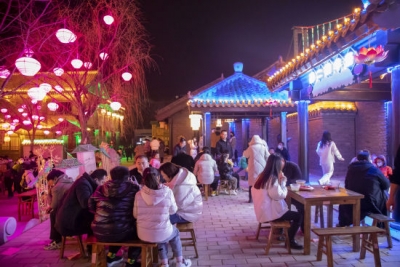 新春走基层 | 山东东平大宋不夜城景区旅游“火爆”