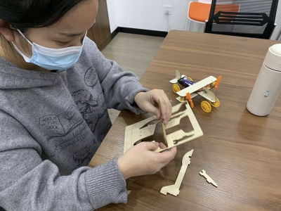 天衢新区宋官屯街道艾家坊社区：开展线上手工制作活动