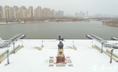 诗 | 满春重：喜雪