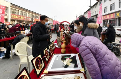 新春走基层|烟火气氤氲“文化味”——山东“黄河大集”年味渐浓