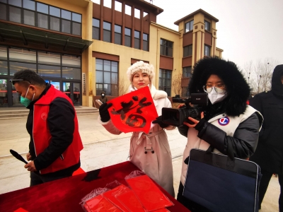 乐陵市朱集镇：“黄河大集”上“文明实践”摊位火