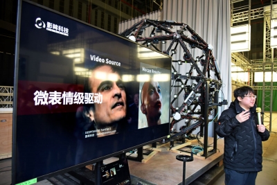 科技+浪漫：《流浪地球2》外籍演员的中国电影体验