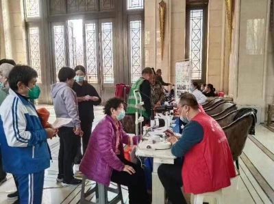 德州市委党史研究院、德馨社区——开展“弘扬雷锋精神 义诊义剪送温暖”志愿服务活动