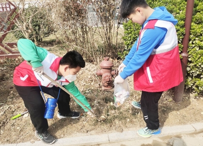 天衢新区宋官屯街道新城社区开展亲子志愿服务活动