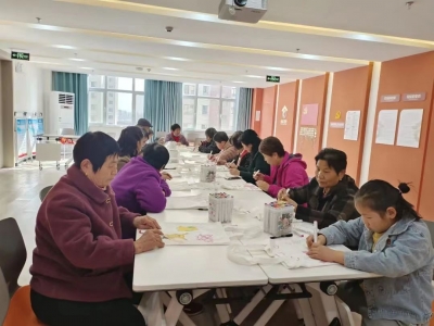 陵城区安德街道：巧手拉小手 润童心养“廉心”