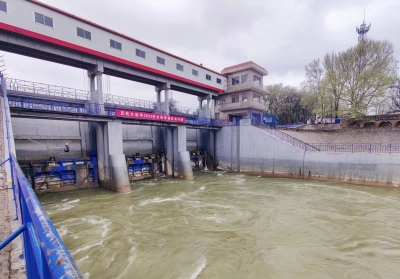 今天上午，德州四女寺水利枢纽提闸放水 | 京杭大运河再次实现全线水流贯通