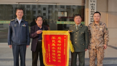 “咱人民子弟兵好样的！”德城区人武部官兵勇救受伤群众获赞