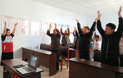 天衢新区宋官屯街道王庄社区开展健身操培训活动