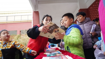 乐陵：爱心集市飘出文明“香”
