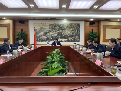 德州市政府党组理论学习中心组集体学习暨党组会议召开 朱开国主持