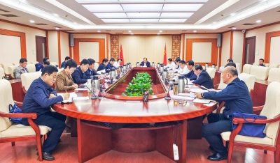 德州市委理论学习中心组进行集体学习 田卫东主持并讲话 朱开国苑衍刚出席