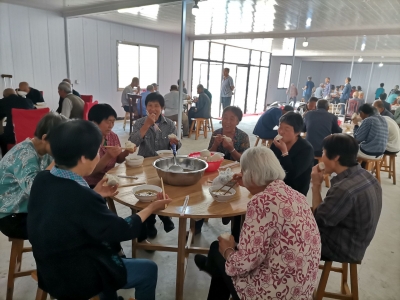 宋家镇朱木匠村建起公益食堂 | 百余名老人乐享幸福“食”光