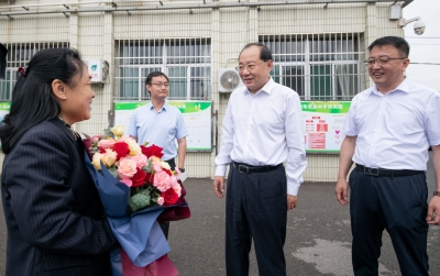 德州市领导走访慰问科技工作者代表