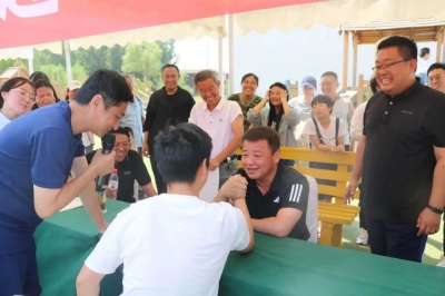 平原县恩城镇举办职工趣味运动会