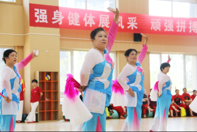 德州市第十三届全民健身运动会老年人广场舞比赛开赛
