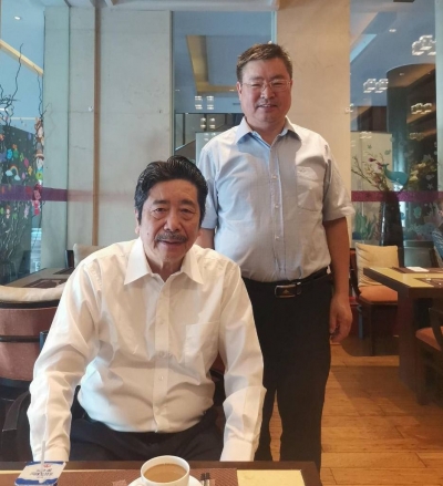 散文｜戴连强：偶遇周令飞先生