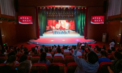 德城区举办纪念延安双拥运动80周年暨庆祝中国人民解放军建军96周年军民联欢会