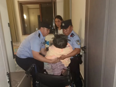 地震了，他们拼命往楼上跑……