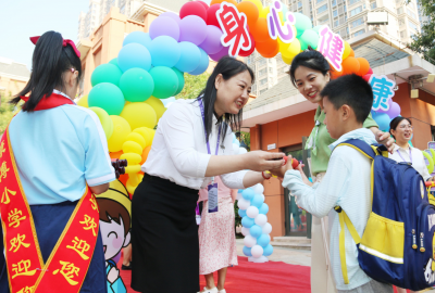 萌娃“上新”！德州天衢新区康博小学2023级新生入学