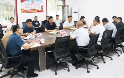 天衢新区宋官屯街道开展区领导带案下访工作