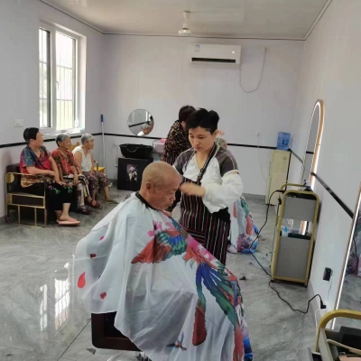 陵城区宋家镇 | 爱心“小发屋” 解决老人理发大难题