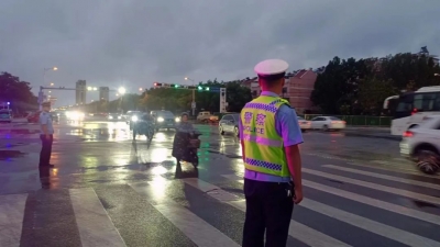 震后，德州这一抹“藏蓝”，让人心安！
