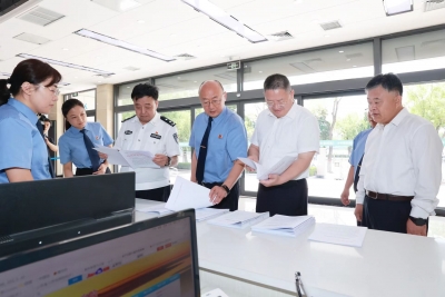 德州市委常委、政法委书记彭小毛到市检察院调研