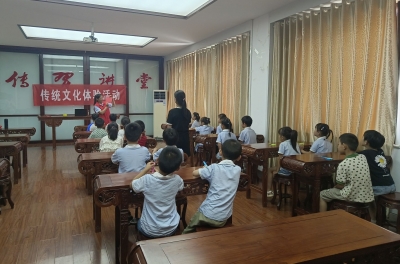 全环境立德树人 | 德州天衢新区产业园综合党委新区服务管理办公室：剪纸艺术进社区 传统文化润心田