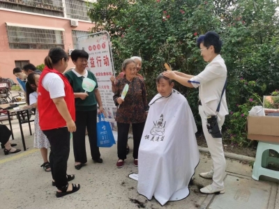 临邑邢侗街道：“为民十匠”公益集市解民需暖民心