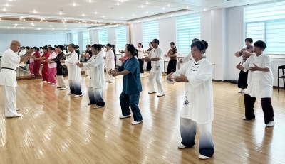 天衢新区宋官屯街道十二里庄社区开展“中华太极·国之精粹”太极拳活动