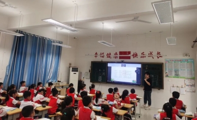 庆云县为174个教学班更换护眼灯