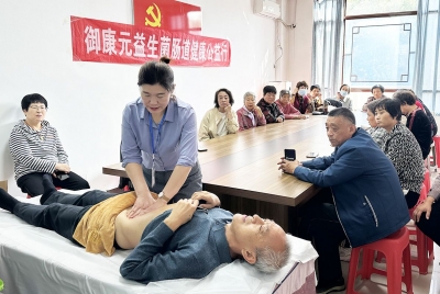 天衢新区宋官屯街道新城社区：爱心义诊进社区 服务居民暖人心