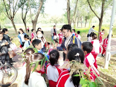 玩中学、学中悟 | 德开小学把课堂搬到了大自然中