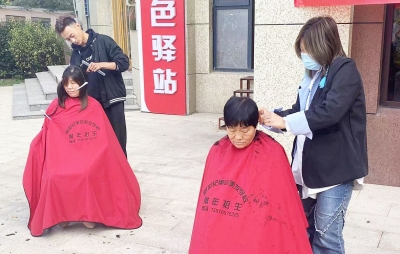 天衢新区宋官屯街道十二里庄社区：“小市集”汇聚公益大能量