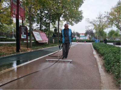 德州长河公园：“洗路降尘”换新颜