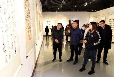 德州举办纪念红十字国际委员会成立160周年书画展