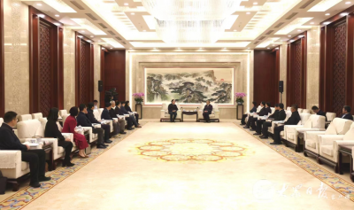 林武会见北京大学党委书记郝平