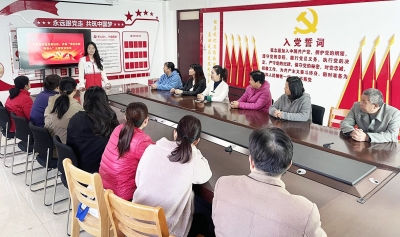 天衢新区宋官屯街道刘集社区开展“党的光辉照我心”宣讲活动