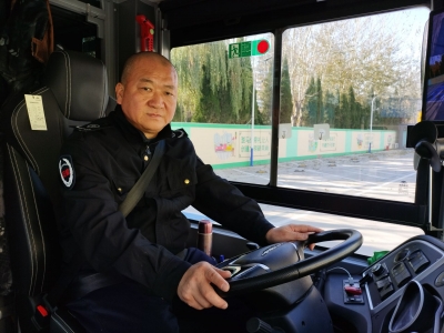 谢师傅，好样的！路遇车载货物着火 德州公交驾驶员见义勇为挽损失